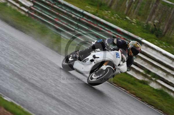 Mallory park Leicestershire;Mallory park photographs;Motorcycle action photographs;event digital images;eventdigitalimages;mallory park;no limits trackday;peter wileman photography;trackday;trackday digital images;trackday photos