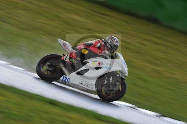 Mallory park Leicestershire;Mallory park photographs;Motorcycle action photographs;event digital images;eventdigitalimages;mallory park;no limits trackday;peter wileman photography;trackday;trackday digital images;trackday photos
