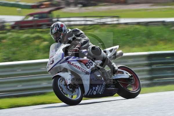 Mallory park Leicestershire;Mallory park photographs;Motorcycle action photographs;event digital images;eventdigitalimages;mallory park;no limits trackday;peter wileman photography;trackday;trackday digital images;trackday photos