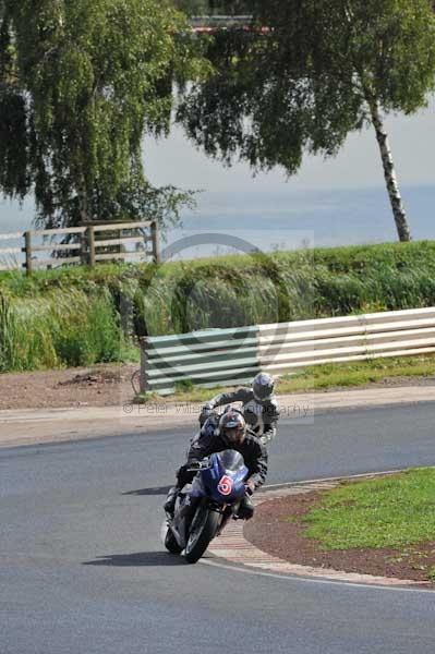 Mallory park Leicestershire;Mallory park photographs;Motorcycle action photographs;event digital images;eventdigitalimages;mallory park;no limits trackday;peter wileman photography;trackday;trackday digital images;trackday photos