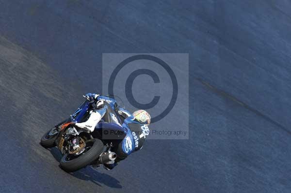 Mallory park Leicestershire;Mallory park photographs;Motorcycle action photographs;event digital images;eventdigitalimages;mallory park;no limits trackday;peter wileman photography;trackday;trackday digital images;trackday photos