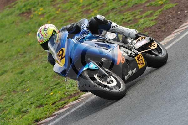 Mallory park Leicestershire;Mallory park photographs;Motorcycle action photographs;event digital images;eventdigitalimages;mallory park;no limits trackday;peter wileman photography;trackday;trackday digital images;trackday photos