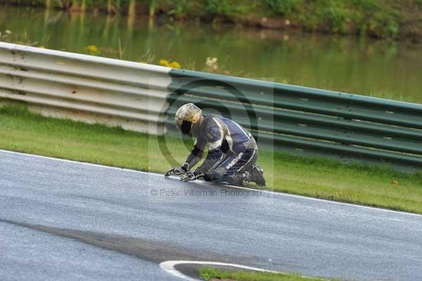Mallory park Leicestershire;Mallory park photographs;Motorcycle action photographs;event digital images;eventdigitalimages;mallory park;no limits trackday;peter wileman photography;trackday;trackday digital images;trackday photos