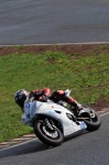 Mallory-park-Leicestershire;Mallory-park-photographs;Motorcycle-action-photographs;event-digital-images;eventdigitalimages;mallory-park;no-limits-trackday;peter-wileman-photography;trackday;trackday-digital-images;trackday-photos
