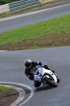 Mallory-park-Leicestershire;Mallory-park-photographs;Motorcycle-action-photographs;event-digital-images;eventdigitalimages;mallory-park;no-limits-trackday;peter-wileman-photography;trackday;trackday-digital-images;trackday-photos