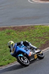 Mallory-park-Leicestershire;Mallory-park-photographs;Motorcycle-action-photographs;event-digital-images;eventdigitalimages;mallory-park;no-limits-trackday;peter-wileman-photography;trackday;trackday-digital-images;trackday-photos