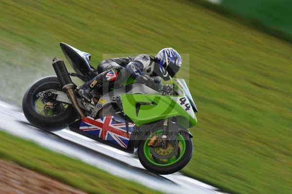 Mallory park Leicestershire;Mallory park photographs;Motorcycle action photographs;event digital images;eventdigitalimages;mallory park;no limits trackday;peter wileman photography;trackday;trackday digital images;trackday photos