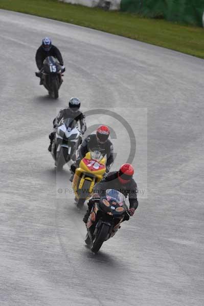 Mallory park Leicestershire;Mallory park photographs;Motorcycle action photographs;event digital images;eventdigitalimages;mallory park;no limits trackday;peter wileman photography;trackday;trackday digital images;trackday photos