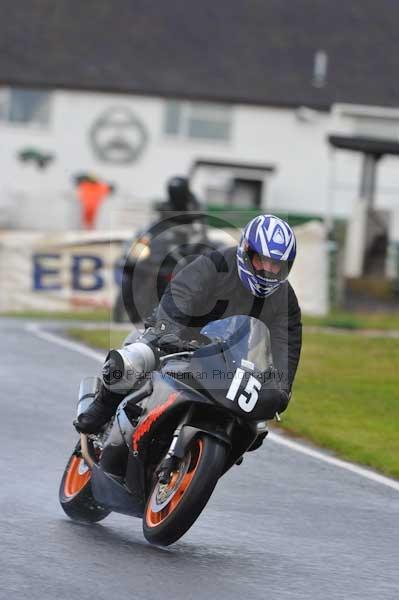 Mallory park Leicestershire;Mallory park photographs;Motorcycle action photographs;event digital images;eventdigitalimages;mallory park;no limits trackday;peter wileman photography;trackday;trackday digital images;trackday photos