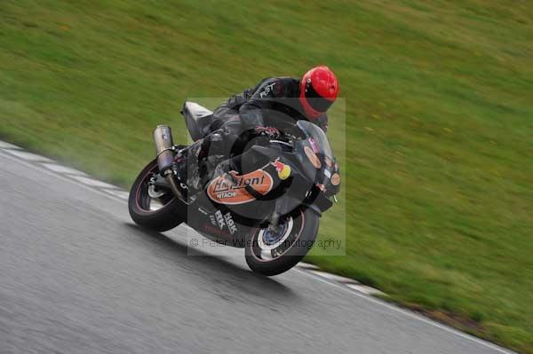 Mallory park Leicestershire;Mallory park photographs;Motorcycle action photographs;event digital images;eventdigitalimages;mallory park;no limits trackday;peter wileman photography;trackday;trackday digital images;trackday photos