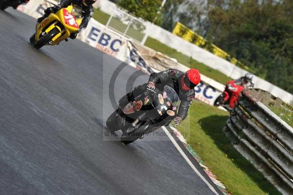 Mallory park Leicestershire;Mallory park photographs;Motorcycle action photographs;event digital images;eventdigitalimages;mallory park;no limits trackday;peter wileman photography;trackday;trackday digital images;trackday photos