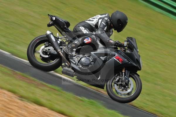 Mallory park Leicestershire;Mallory park photographs;Motorcycle action photographs;event digital images;eventdigitalimages;mallory park;no limits trackday;peter wileman photography;trackday;trackday digital images;trackday photos