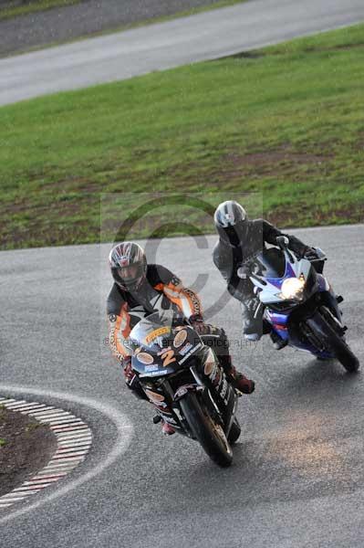 Mallory park Leicestershire;Mallory park photographs;Motorcycle action photographs;event digital images;eventdigitalimages;mallory park;no limits trackday;peter wileman photography;trackday;trackday digital images;trackday photos