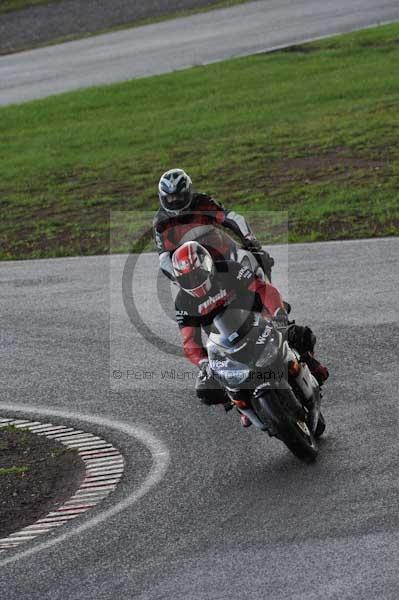 Mallory park Leicestershire;Mallory park photographs;Motorcycle action photographs;event digital images;eventdigitalimages;mallory park;no limits trackday;peter wileman photography;trackday;trackday digital images;trackday photos