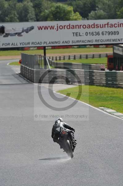 Mallory park Leicestershire;Mallory park photographs;Motorcycle action photographs;event digital images;eventdigitalimages;mallory park;no limits trackday;peter wileman photography;trackday;trackday digital images;trackday photos