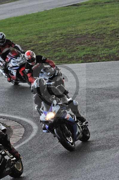 Mallory park Leicestershire;Mallory park photographs;Motorcycle action photographs;event digital images;eventdigitalimages;mallory park;no limits trackday;peter wileman photography;trackday;trackday digital images;trackday photos