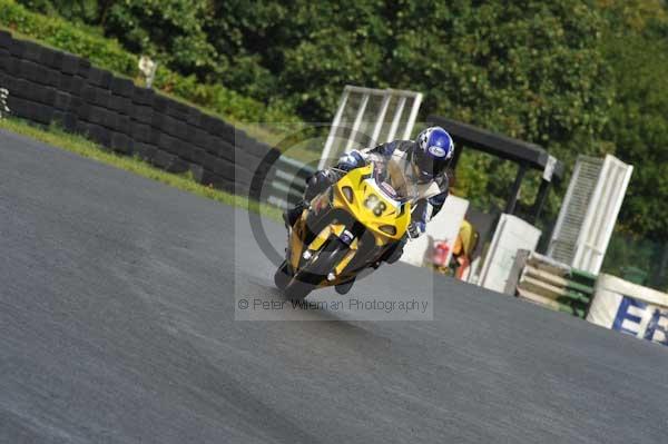 Mallory park Leicestershire;Mallory park photographs;Motorcycle action photographs;event digital images;eventdigitalimages;mallory park;no limits trackday;peter wileman photography;trackday;trackday digital images;trackday photos