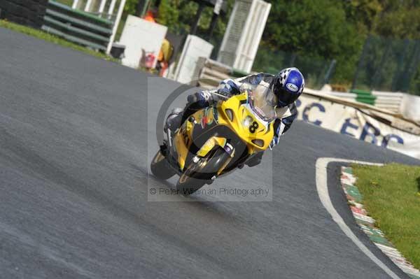 Mallory park Leicestershire;Mallory park photographs;Motorcycle action photographs;event digital images;eventdigitalimages;mallory park;no limits trackday;peter wileman photography;trackday;trackday digital images;trackday photos
