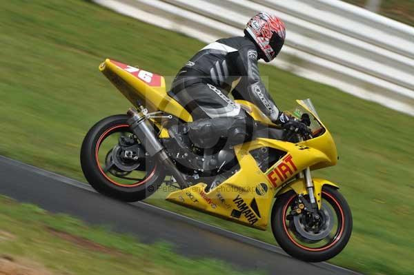 Mallory park Leicestershire;Mallory park photographs;Motorcycle action photographs;event digital images;eventdigitalimages;mallory park;no limits trackday;peter wileman photography;trackday;trackday digital images;trackday photos