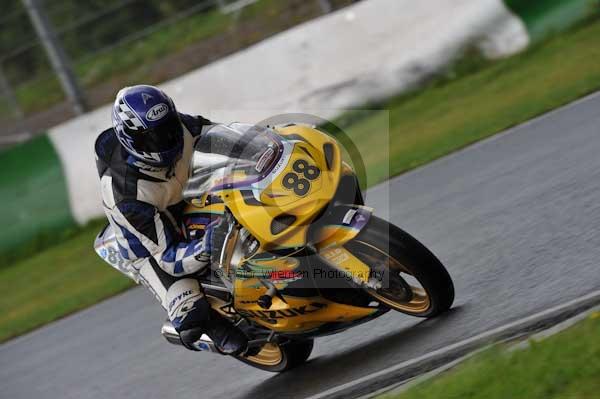 Mallory park Leicestershire;Mallory park photographs;Motorcycle action photographs;event digital images;eventdigitalimages;mallory park;no limits trackday;peter wileman photography;trackday;trackday digital images;trackday photos