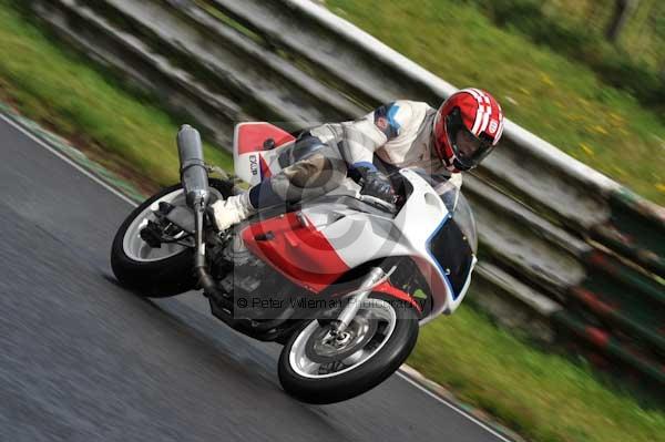 Mallory park Leicestershire;Mallory park photographs;Motorcycle action photographs;event digital images;eventdigitalimages;mallory park;no limits trackday;peter wileman photography;trackday;trackday digital images;trackday photos