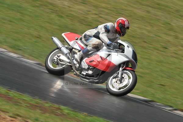 Mallory park Leicestershire;Mallory park photographs;Motorcycle action photographs;event digital images;eventdigitalimages;mallory park;no limits trackday;peter wileman photography;trackday;trackday digital images;trackday photos