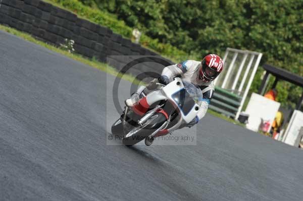Mallory park Leicestershire;Mallory park photographs;Motorcycle action photographs;event digital images;eventdigitalimages;mallory park;no limits trackday;peter wileman photography;trackday;trackday digital images;trackday photos