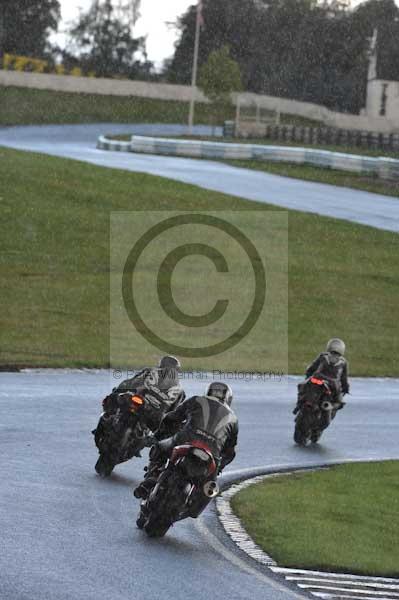 Mallory park Leicestershire;Mallory park photographs;Motorcycle action photographs;event digital images;eventdigitalimages;mallory park;no limits trackday;peter wileman photography;trackday;trackday digital images;trackday photos