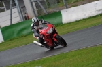 Mallory-park-Leicestershire;Mallory-park-photographs;Motorcycle-action-photographs;event-digital-images;eventdigitalimages;mallory-park;no-limits-trackday;peter-wileman-photography;trackday;trackday-digital-images;trackday-photos