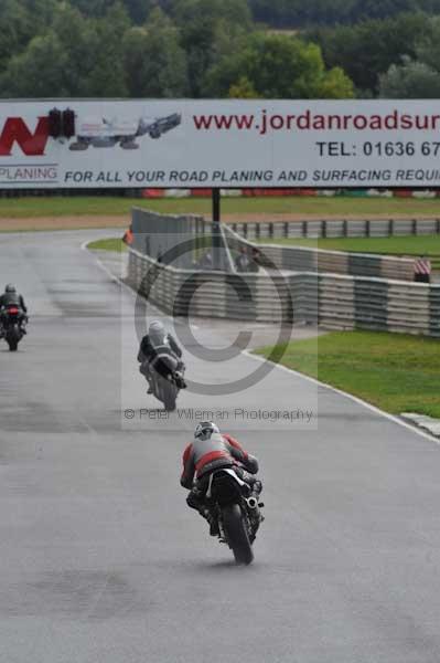 Mallory park Leicestershire;Mallory park photographs;Motorcycle action photographs;event digital images;eventdigitalimages;mallory park;no limits trackday;peter wileman photography;trackday;trackday digital images;trackday photos