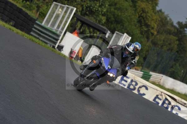 Mallory park Leicestershire;Mallory park photographs;Motorcycle action photographs;event digital images;eventdigitalimages;mallory park;no limits trackday;peter wileman photography;trackday;trackday digital images;trackday photos