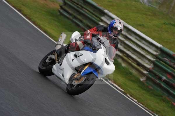 Mallory park Leicestershire;Mallory park photographs;Motorcycle action photographs;event digital images;eventdigitalimages;mallory park;no limits trackday;peter wileman photography;trackday;trackday digital images;trackday photos