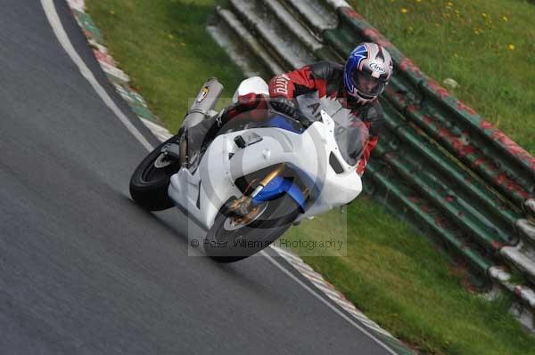 Mallory park Leicestershire;Mallory park photographs;Motorcycle action photographs;event digital images;eventdigitalimages;mallory park;no limits trackday;peter wileman photography;trackday;trackday digital images;trackday photos