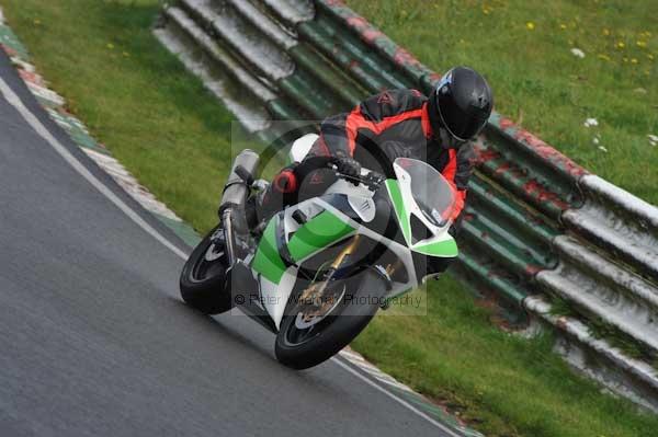 Mallory park Leicestershire;Mallory park photographs;Motorcycle action photographs;event digital images;eventdigitalimages;mallory park;no limits trackday;peter wileman photography;trackday;trackday digital images;trackday photos