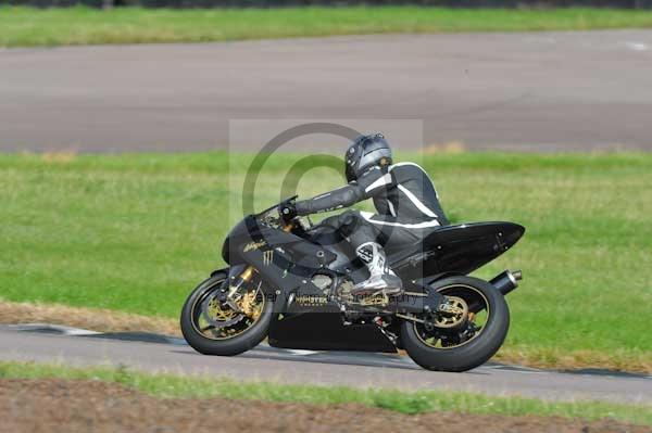 Motorcycle action photographs;Rockingham;Rockingham photographs;event digital images;eventdigitalimages;no limits trackday;peter wileman photography;rockingham corby northamptonshire;trackday;trackday digital images;trackday photos