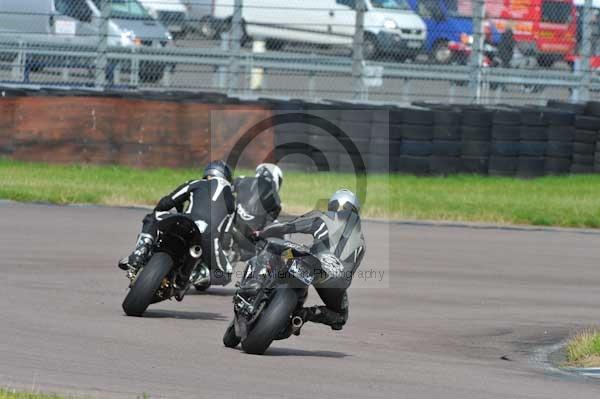 Motorcycle action photographs;Rockingham;Rockingham photographs;event digital images;eventdigitalimages;no limits trackday;peter wileman photography;rockingham corby northamptonshire;trackday;trackday digital images;trackday photos