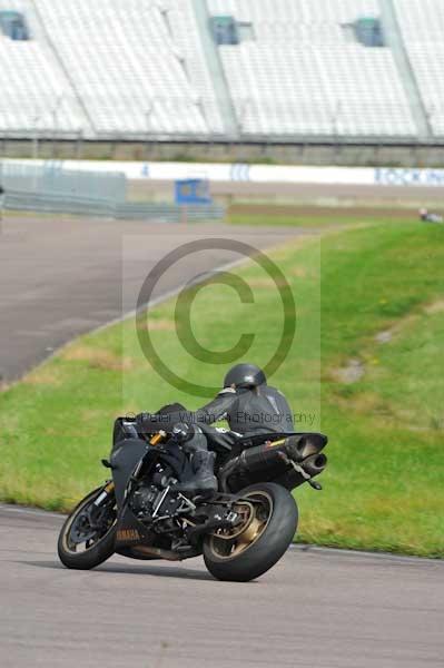 Motorcycle action photographs;Rockingham;Rockingham photographs;event digital images;eventdigitalimages;no limits trackday;peter wileman photography;rockingham corby northamptonshire;trackday;trackday digital images;trackday photos
