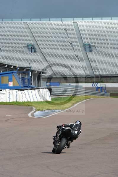 Motorcycle action photographs;Rockingham;Rockingham photographs;event digital images;eventdigitalimages;no limits trackday;peter wileman photography;rockingham corby northamptonshire;trackday;trackday digital images;trackday photos