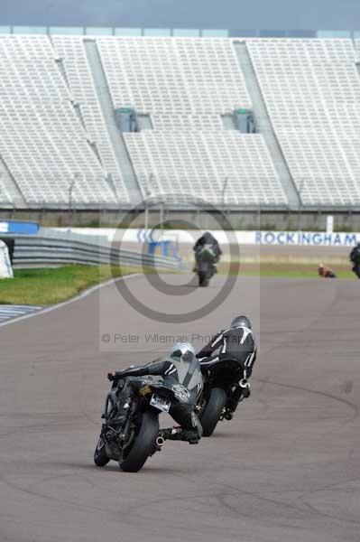 Motorcycle action photographs;Rockingham;Rockingham photographs;event digital images;eventdigitalimages;no limits trackday;peter wileman photography;rockingham corby northamptonshire;trackday;trackday digital images;trackday photos