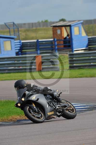 Motorcycle action photographs;Rockingham;Rockingham photographs;event digital images;eventdigitalimages;no limits trackday;peter wileman photography;rockingham corby northamptonshire;trackday;trackday digital images;trackday photos