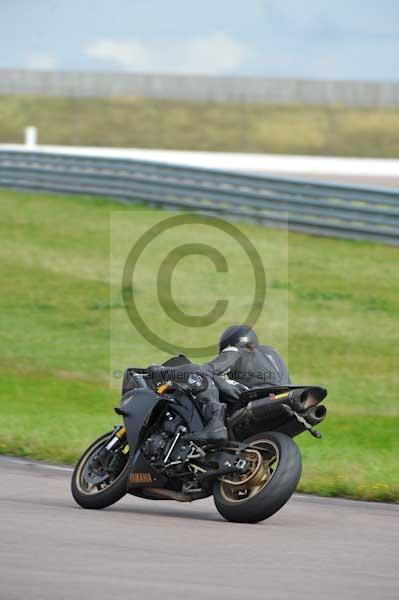 Motorcycle action photographs;Rockingham;Rockingham photographs;event digital images;eventdigitalimages;no limits trackday;peter wileman photography;rockingham corby northamptonshire;trackday;trackday digital images;trackday photos