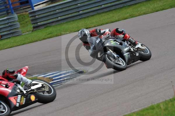 Motorcycle action photographs;Rockingham;Rockingham photographs;event digital images;eventdigitalimages;no limits trackday;peter wileman photography;rockingham corby northamptonshire;trackday;trackday digital images;trackday photos