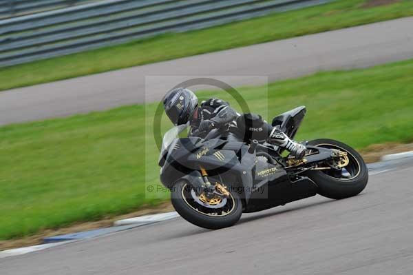Motorcycle action photographs;Rockingham;Rockingham photographs;event digital images;eventdigitalimages;no limits trackday;peter wileman photography;rockingham corby northamptonshire;trackday;trackday digital images;trackday photos