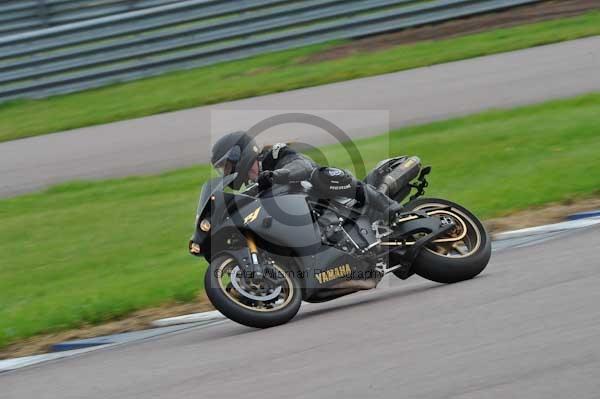 Motorcycle action photographs;Rockingham;Rockingham photographs;event digital images;eventdigitalimages;no limits trackday;peter wileman photography;rockingham corby northamptonshire;trackday;trackday digital images;trackday photos