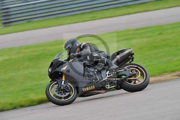 Motorcycle action photographs;Rockingham;Rockingham photographs;event digital images;eventdigitalimages;no limits trackday;peter wileman photography;rockingham corby northamptonshire;trackday;trackday digital images;trackday photos