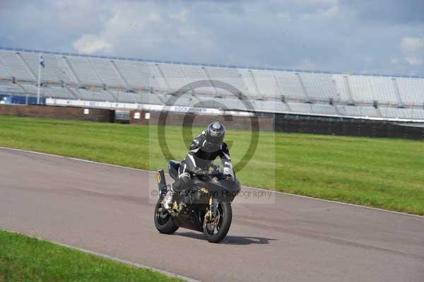 Motorcycle action photographs;Rockingham;Rockingham photographs;event digital images;eventdigitalimages;no limits trackday;peter wileman photography;rockingham corby northamptonshire;trackday;trackday digital images;trackday photos