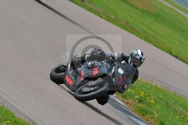 Motorcycle action photographs;Rockingham;Rockingham photographs;event digital images;eventdigitalimages;no limits trackday;peter wileman photography;rockingham corby northamptonshire;trackday;trackday digital images;trackday photos