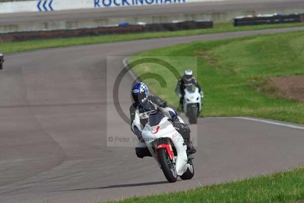 Motorcycle action photographs;Rockingham;Rockingham photographs;event digital images;eventdigitalimages;no limits trackday;peter wileman photography;rockingham corby northamptonshire;trackday;trackday digital images;trackday photos