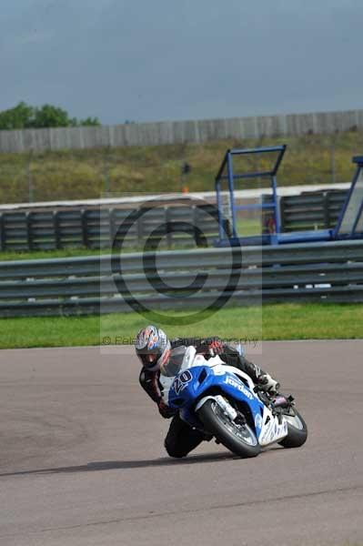 Motorcycle action photographs;Rockingham;Rockingham photographs;event digital images;eventdigitalimages;no limits trackday;peter wileman photography;rockingham corby northamptonshire;trackday;trackday digital images;trackday photos