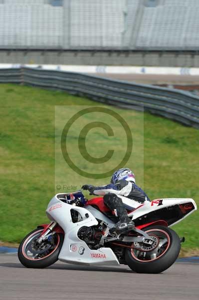Motorcycle action photographs;Rockingham;Rockingham photographs;event digital images;eventdigitalimages;no limits trackday;peter wileman photography;rockingham corby northamptonshire;trackday;trackday digital images;trackday photos